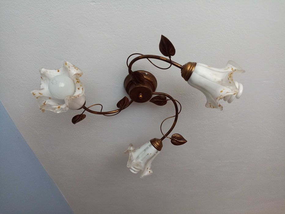 Żyrandol metalowy 3 punkty plus 2 kinkiety