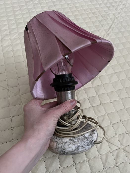 Ретро настільна лампа