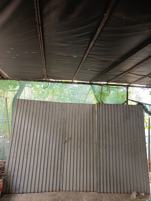 Portão em ferro com 3folhas com 3,12metros de comprimento por 1,85m de altura...