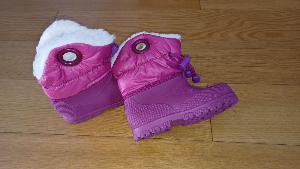 Botas e óculos de neve criança