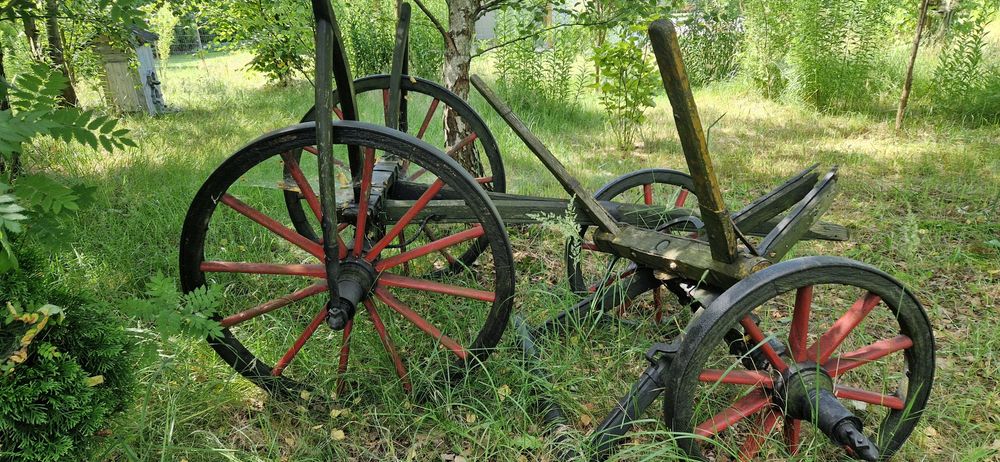 Koła do wozu na osiach