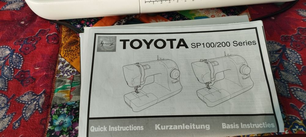 Швейна машинка "Toyota"