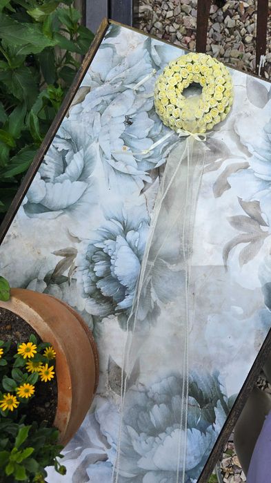 Ślubne wianki do wystroju kościelnych ławek