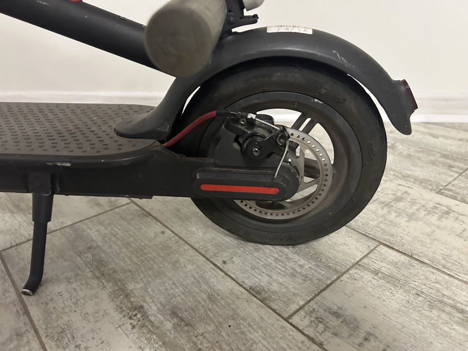 Продам самокат Xiaomi M365.