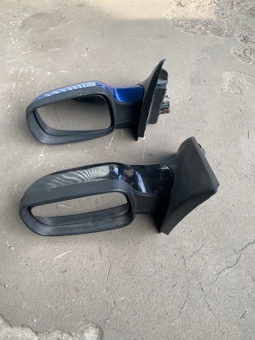 Продам ліве дзеркало на Рено Меган -2 електричне