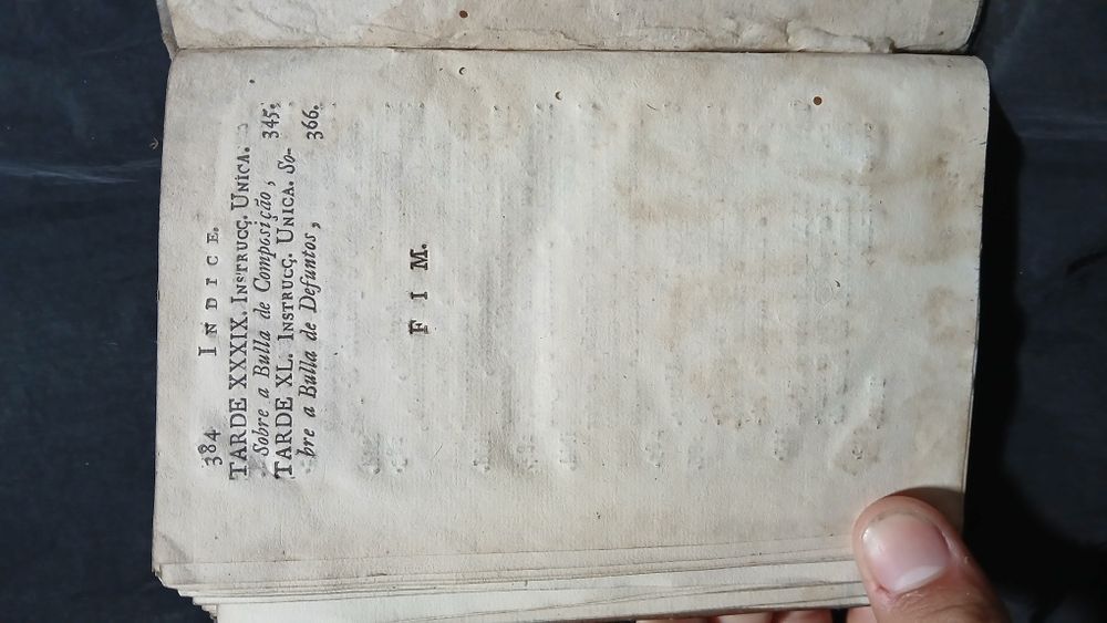 Livro antigo séc XVIII