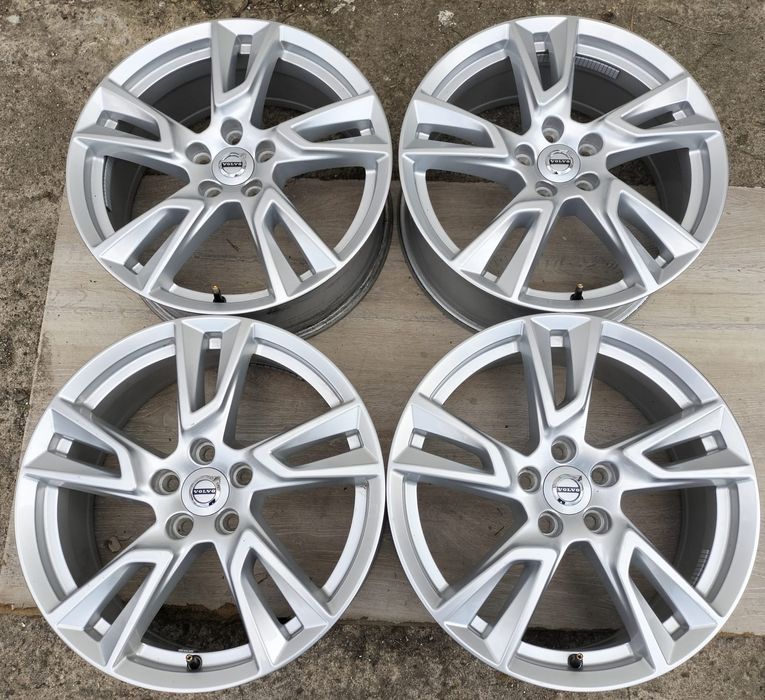 Felgi aluminiowe Volvo S60 S80 V70 V90 XC40 XC60 7,5x18 ET50 5x108
