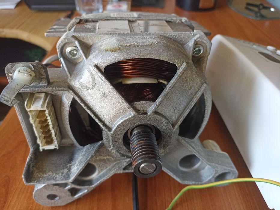 Whirlpool AWE 7515/1 Мотор