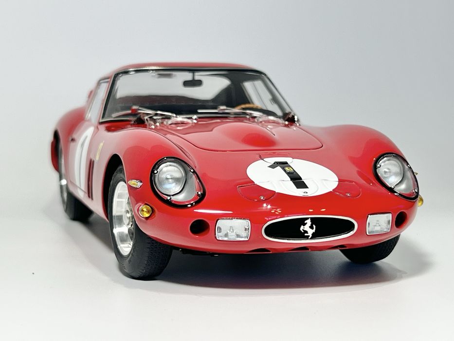 Ferrari 250 GTO #1 CMC 1/18