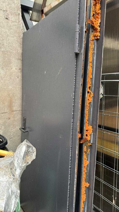 Двері металеві б/у