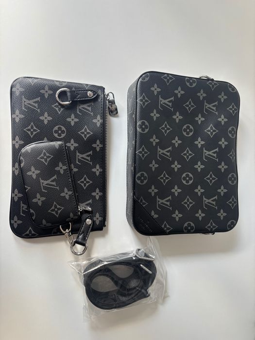 Torebka z czarno-szarym monogramem