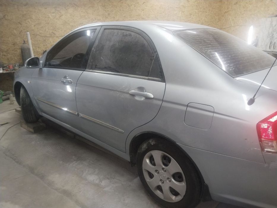 Кіа  Cerato 1.6 бензин