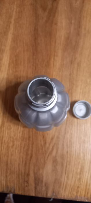 Бутылка,пластмасовая(бомбочка)