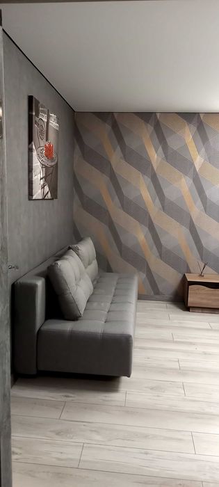 1 квартира вул.Запорізька Є ліжко та диван Новобудова