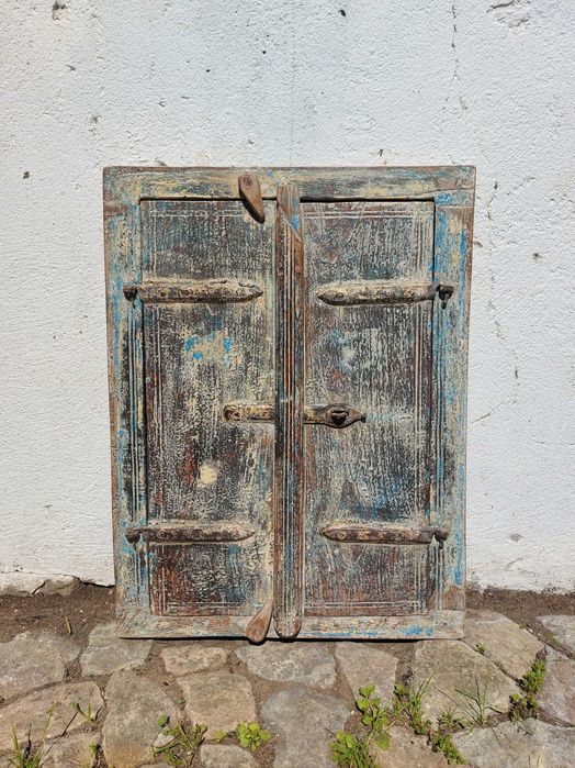 Janelas antigas indianas em madeira teca