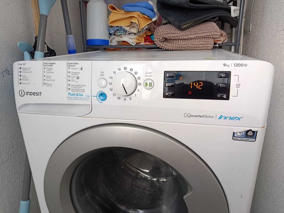 Máquina de lavar roupa Indesit 9 kgs