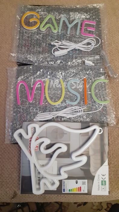 Неоновая вывеска табличка на подарок