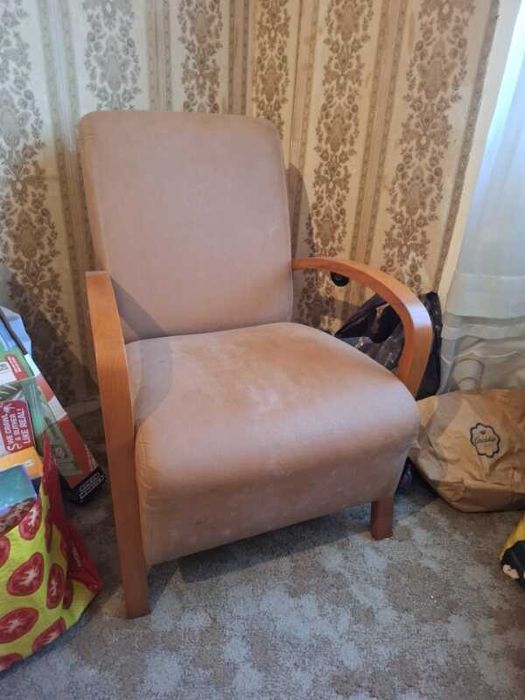 Mobilia Classica de Quarto (Cama, Cómoda, Guarda Roupa ..)