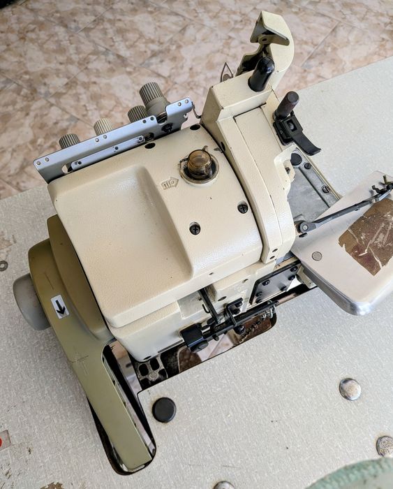 Máquina corte e cose, PEGASUS - M652-13-2x4 (Trifásica)