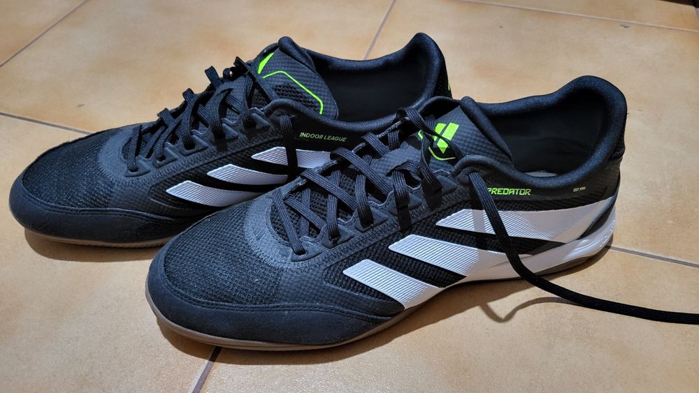 Chuteiras Predator League para pisos indoor