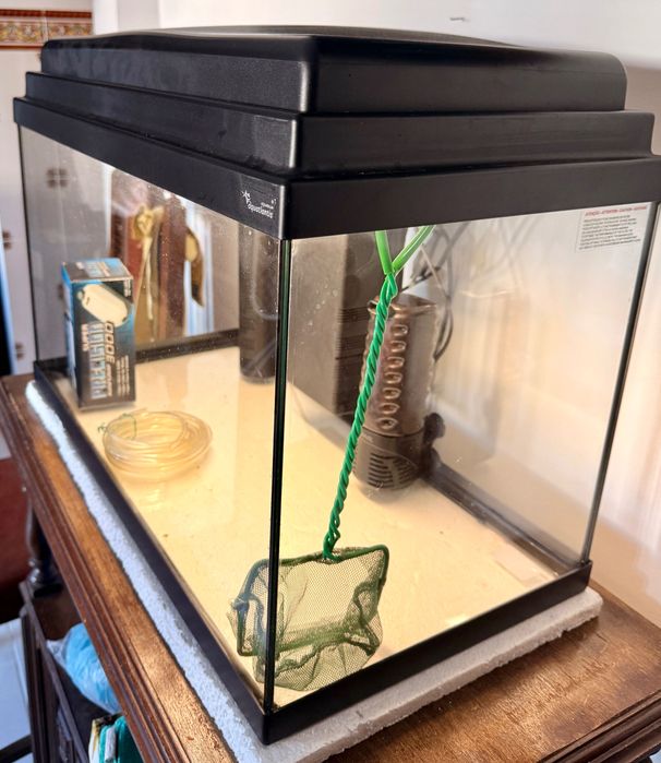 Vendo Aquário 60L como novo