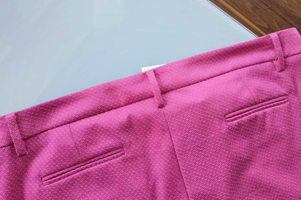 Max Mara różowe cygaretki w tłoczone wzory 42