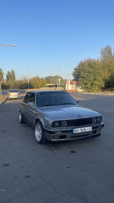 Продам bmw e30 !