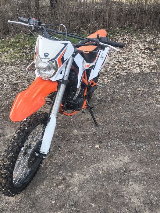Cross Defender 150  4t