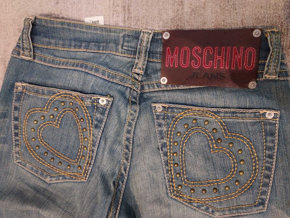 Calça Moschino como nova