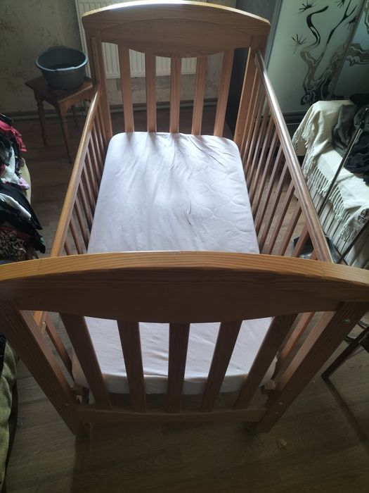 Дитяча  кроватка для малюка