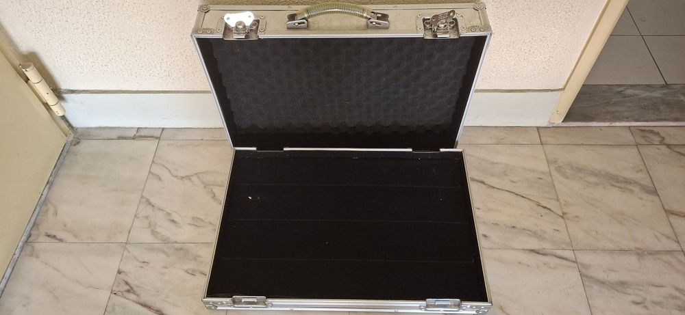 ROCKCASE by Warwick para pedais