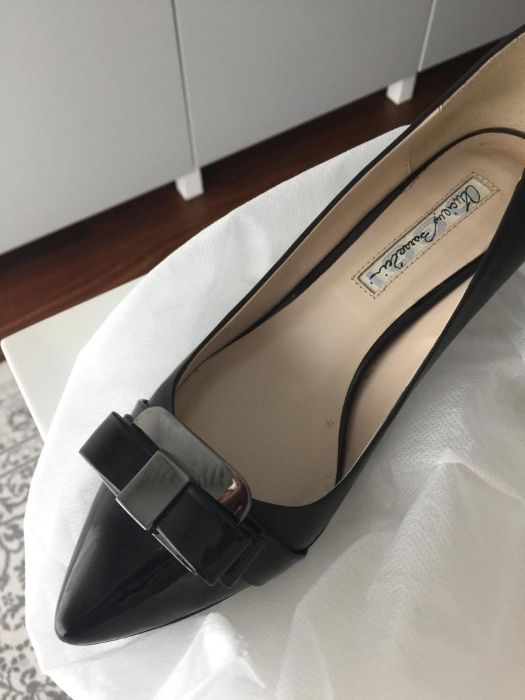 Sapatos em verniz / Napa de excelente qualidade usados uma vez