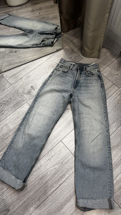 Джинсы Zara