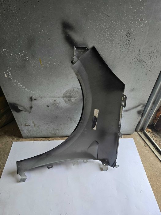 błotnik przód Renault Clio 5 V