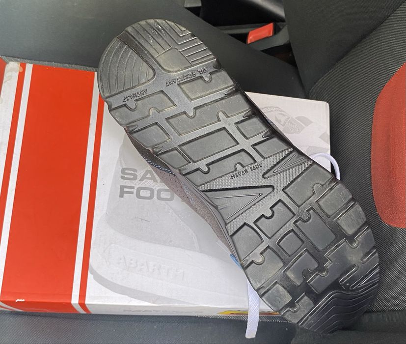 Vendo sapatilha de viqueira de aço novas n 41 ABARTH
