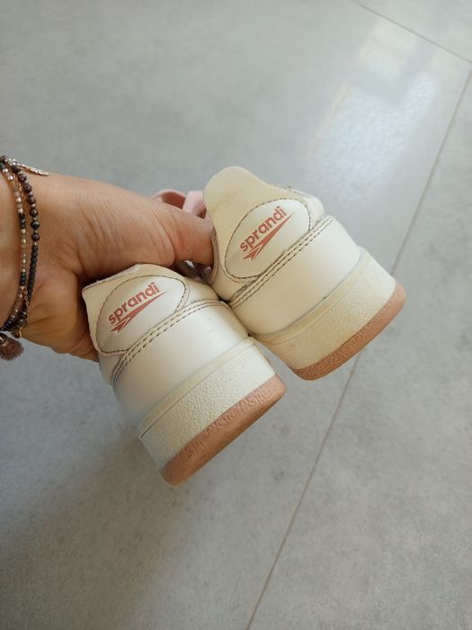 Adidasy na rzep dla dziewczynki 29