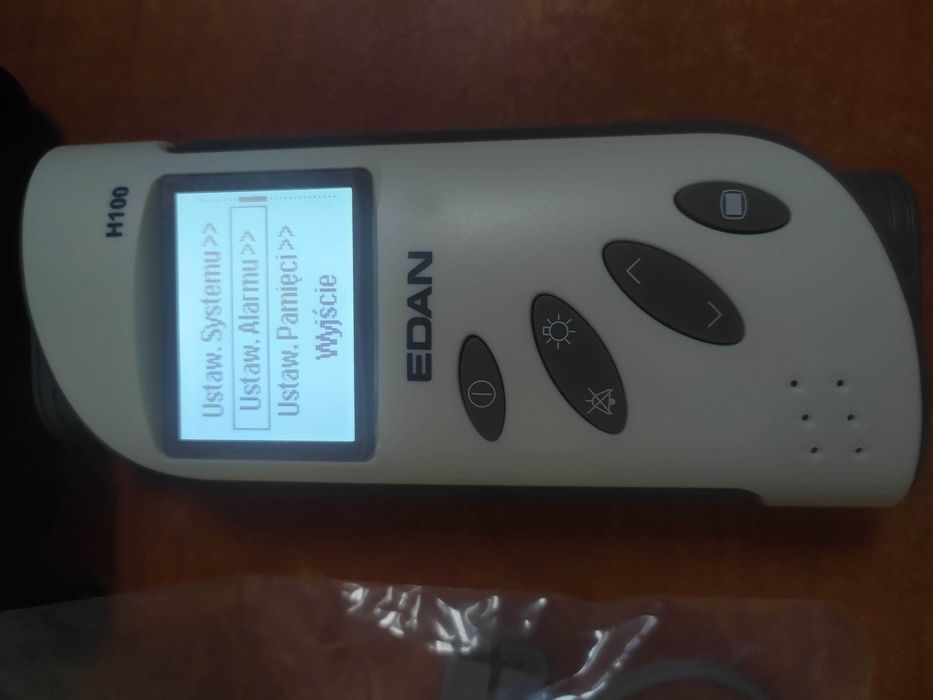 Pulsoksymetr EDAN H100B - pomiar wartości SpO2 oraz pulsu