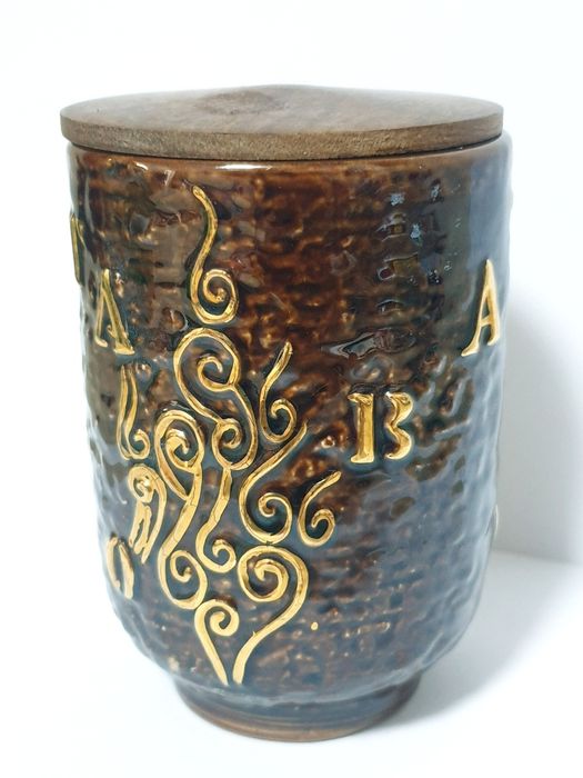 Antiga caixa de tabaco em faiança portuguesa Aleluja