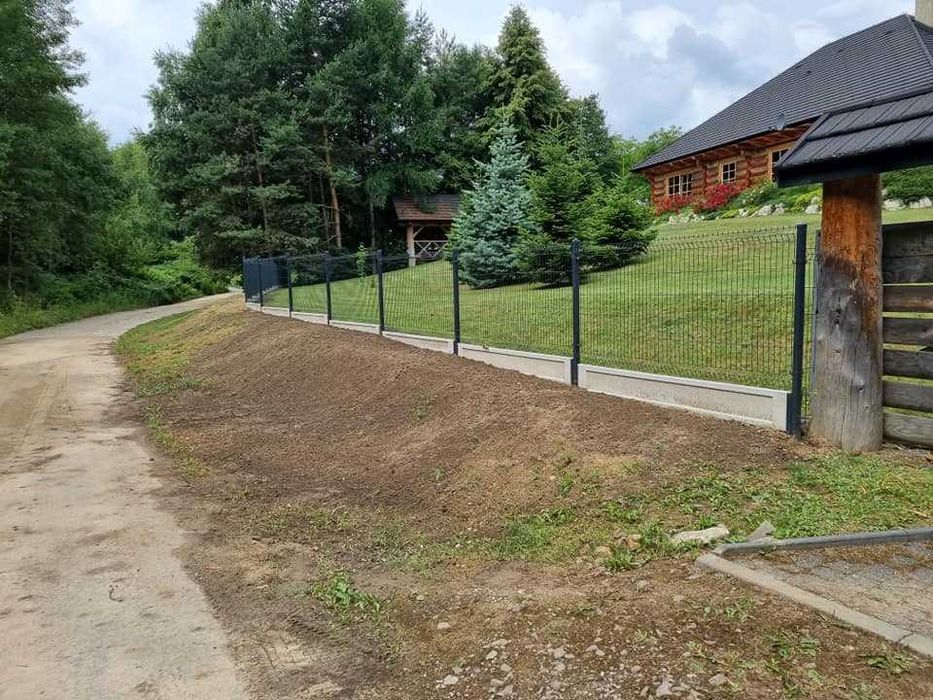 Ogrodzenie panelowe wysokość 123cm fi 4mm + podmurówka 20cm + montaż