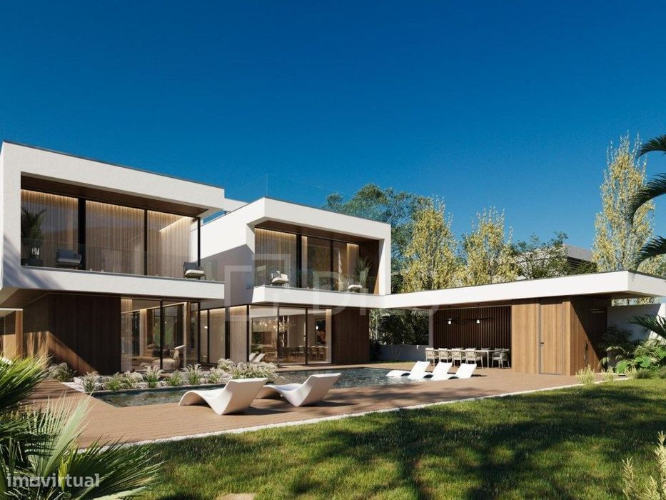 Moradia T8 com Piscina e Spa e Vista Rio, em Alcochete
