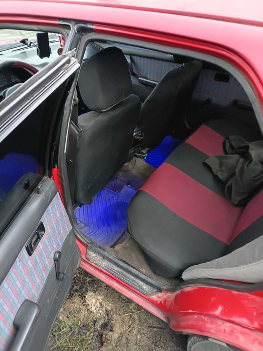 Продам мазду 323 в гарному стани