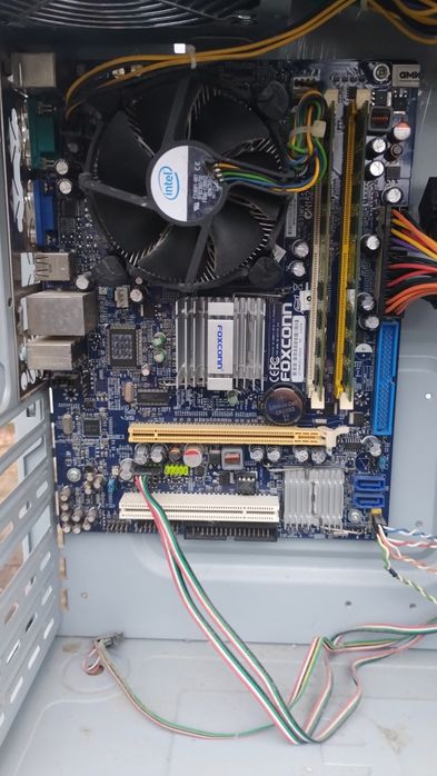 Материнська плата  foxcon з процесором та оперативкою