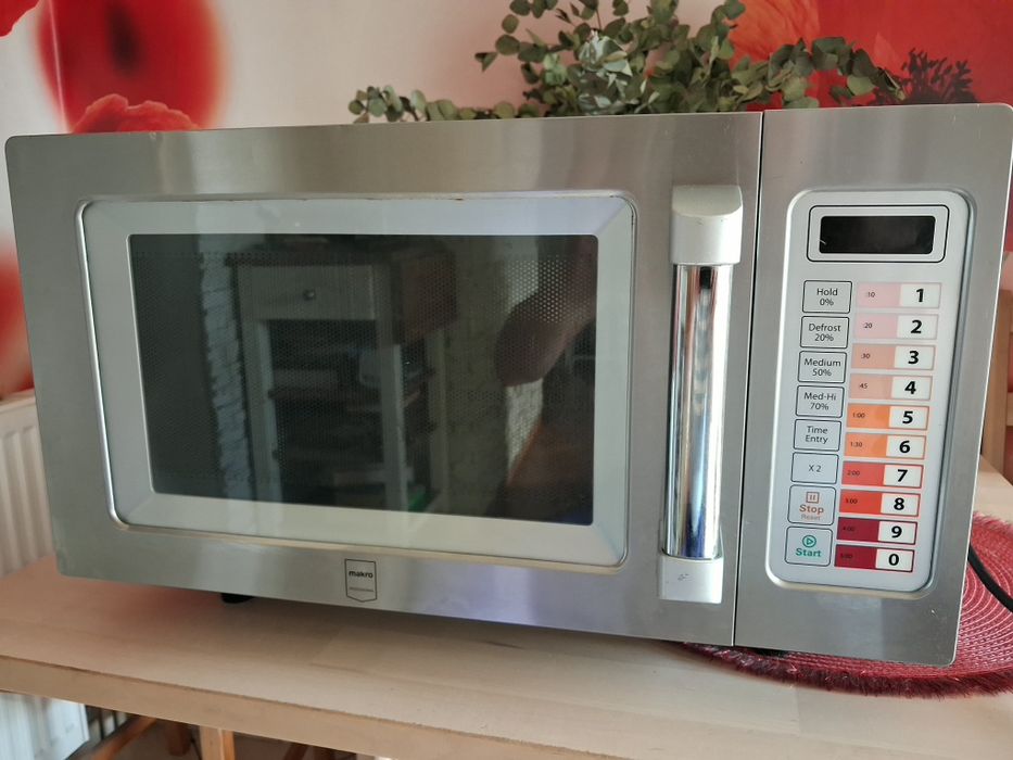 Kuchenka mikrofalowa gastronomiczna