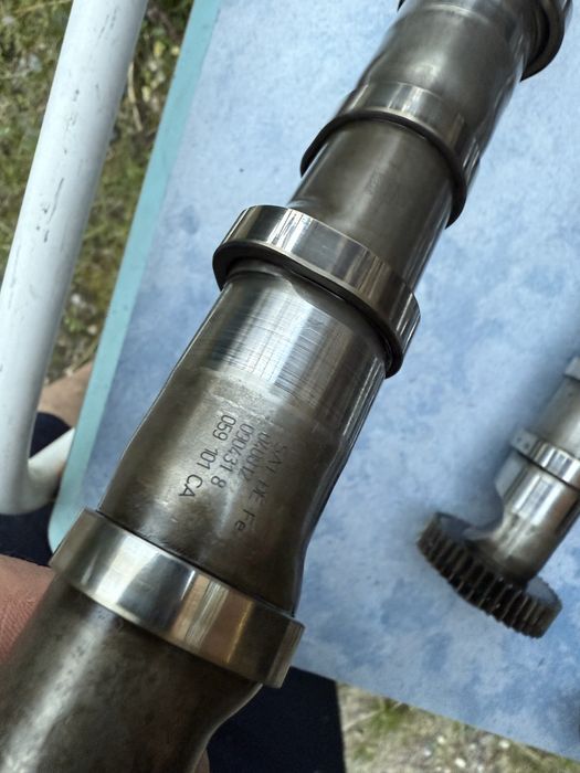 Wałek rozrządu Audi A6 2.5 tdi Bdg oryginał