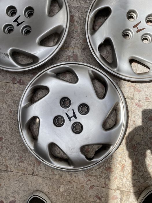 Jantes 14 c/ pneus seminovos e tampões Honda Civic EG
