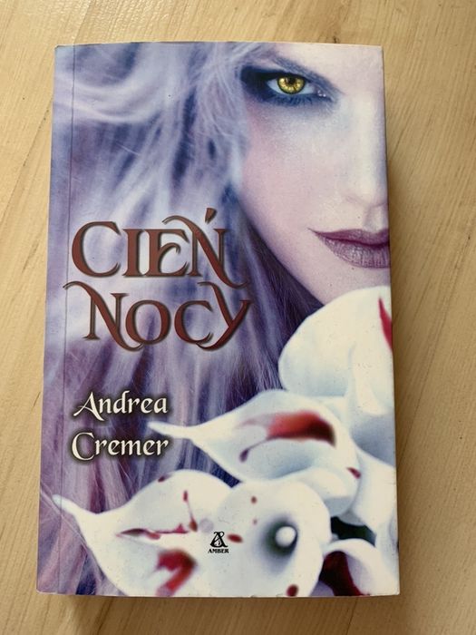 Cień nocy Andrea Cremer nowa