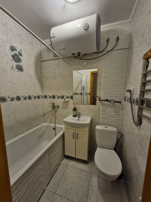 З 20.02.Бронюю.1 -но кімнатна Героїв Майдану 63 а