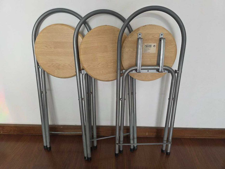 Cadeiras dobráveis altos