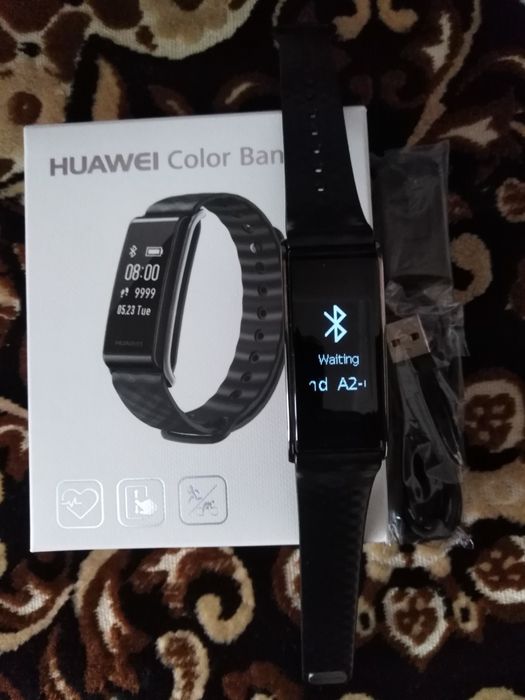 Продам фітнес-браслет Huawei.