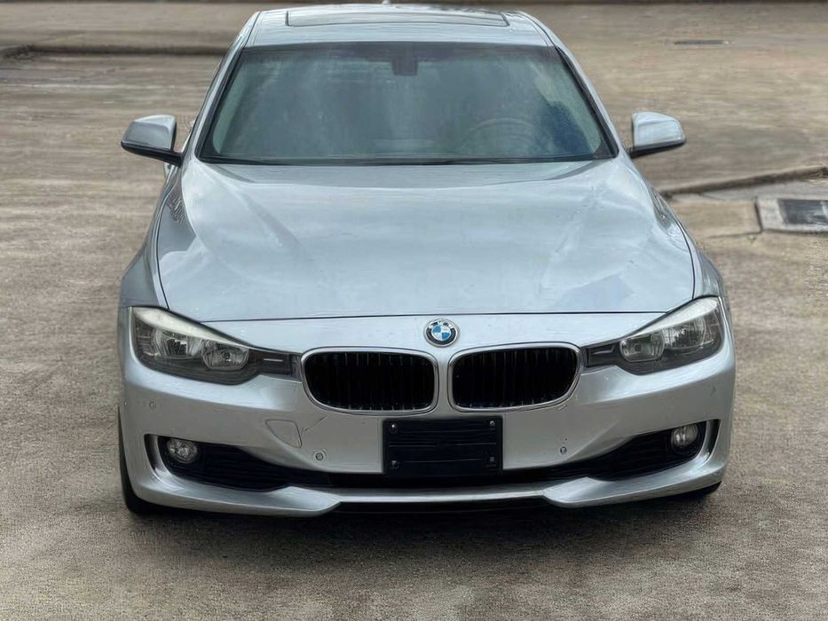 BMW 3 Series 320i      2014